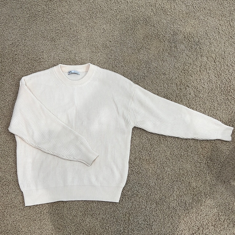 Zara cream knit long sleeve sweater